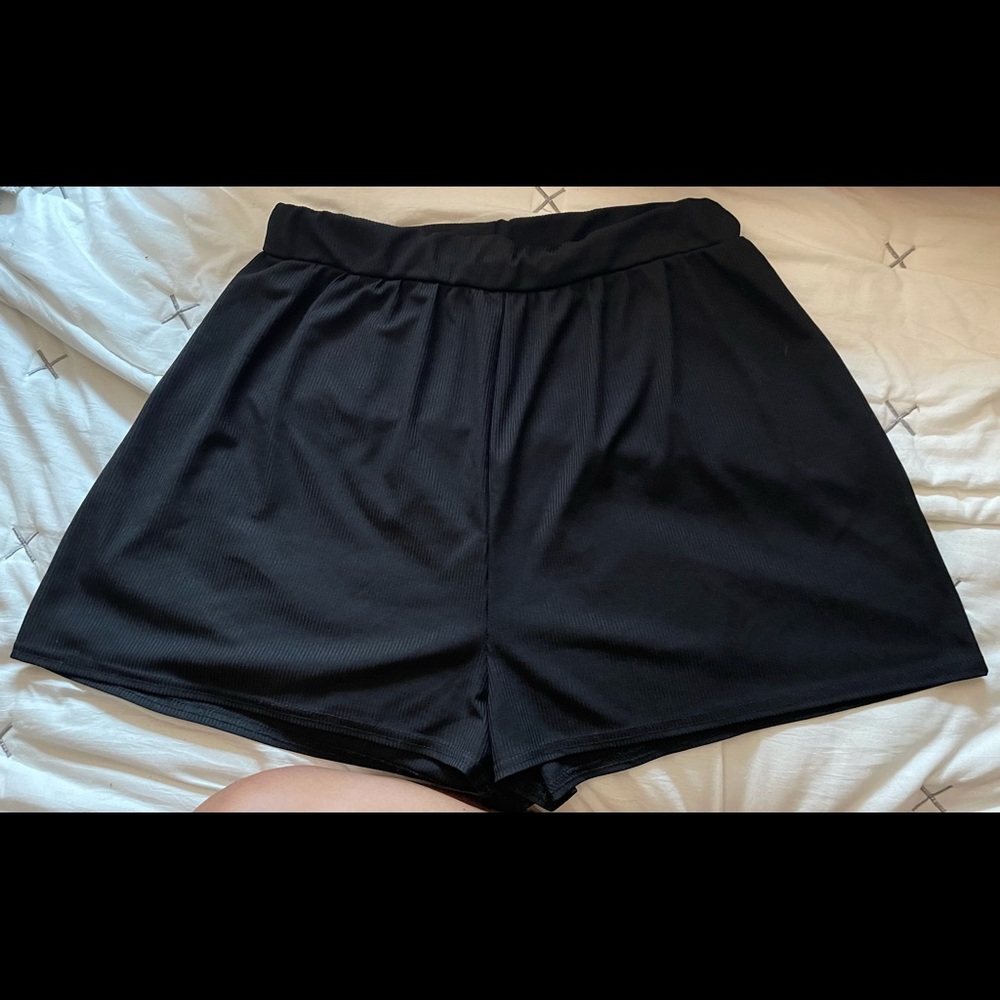 BOOHOO High Wasted Shorts (16)